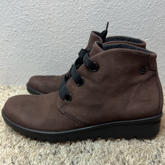 HARTJES SHARKY AUBERGINE NUBUCK CHUKKA BOOTS - Picture 7 of 12